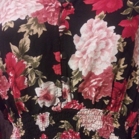 Black Rose Button Up Blouse - Picture 2 of 4